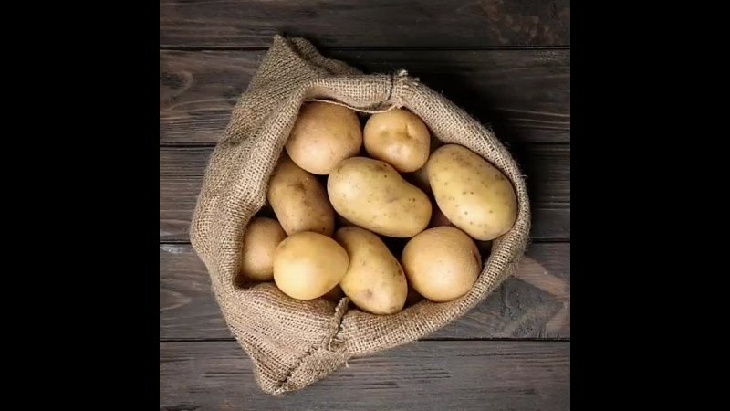Сонник картошка видеть. Картофель в мешках. Картофель вид сверху. Мешок картошки. Картошка фон.