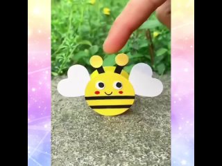 ЖУЖА - веселая пчелка. Самодельная детская игрушка.