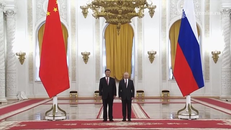 Ради личной безопасности Путин с потрохами отдал Россию Китаю