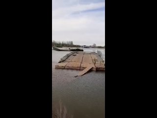 «Повернули поперек реки»: под Волгоградом приступили к ремонту утонувшего моста