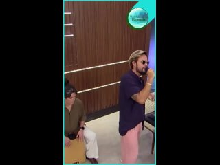 RedeTV - Paulinho Vilhena estreia canção e faz Ronnie Von dançar #shorts