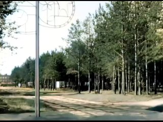 Видео из Сургута 1973 года, цвет которому вернула нейросеть.