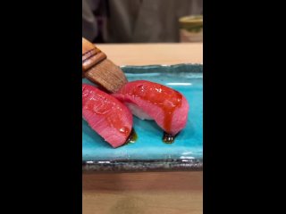 Приготовление суши магуро нигири
