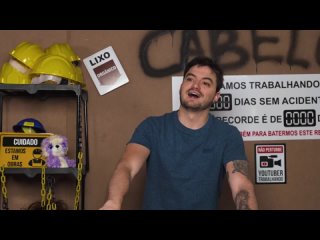 Felipe Neto - ALUGANDO O PIOR APARTAMENTO DO BRASIL