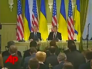 2008-й год. Бухарестский саммит НАТО. Буш хвалит Украину за поддержку вторжения США в Афганистан и Ирак и говорит, что поддержив