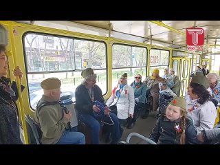 Акция “Споёмте, друзья“ в ижевском трамвае