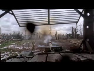 Russian tankers attack AFU units in Maryinka the tank gets hit on the side, but the T-72B3 armor copes, the crew survives.