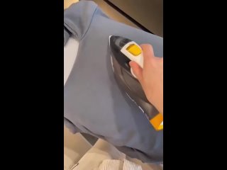 Как очистить жирное пятно на одежде