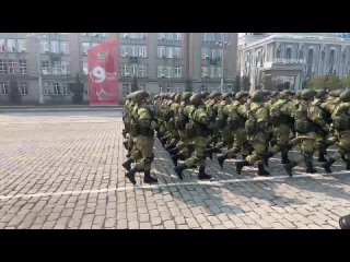 Парад Победы 9 мая 2023 в Екатеринбурге: прямая онлайн-трансляция