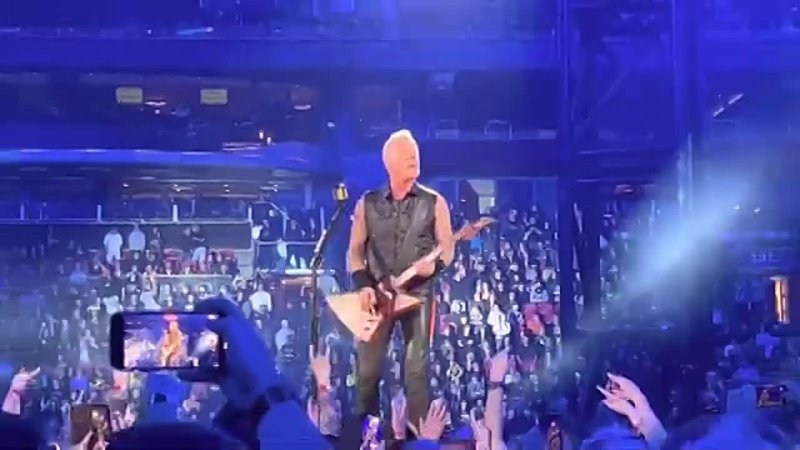 Metallica  Seek & Destroy - Amsterdam - close up from Snakepit