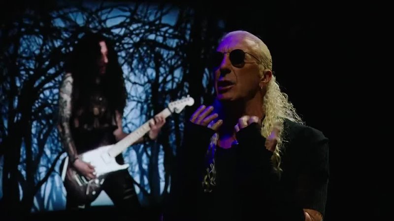 Dee Snider Stand