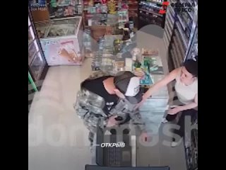 Вежливый грабитель вломился в продуктовый в Ростове
