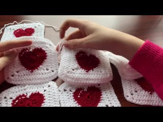 [chrochetavenue] easy way to turn heart granny squares into a cute bag 💌☁️ | chrochet tutorial