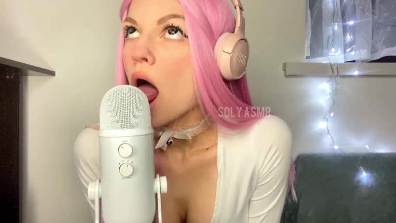 Soly ASMR, SOLYASMR licking, triggers, mouth sounds, blue