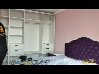 Asamblarea unui dulap cu usi glisante.


Сборка шкафа-купе с раздвижными дверями.

Assembling a wardrobe with sliding doors.