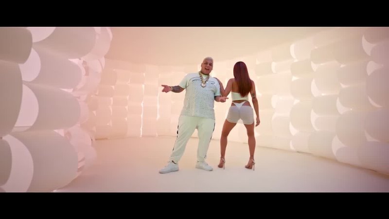 Anitta - Anitta - VAI VENDO [feat. Mc Ryan SP] [Official Music Video]