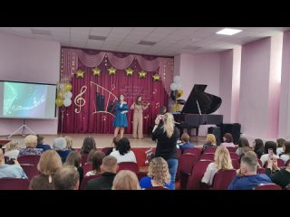 Трио выпускниц: Кукшинова Екатерина, Кульниязова Арина и Фарахова Ангелина