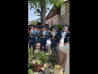 ❗️Шымкент. Казахстан.
Казахи пришли поздравить ветерана ВОВ Нину Егоровну Мосунову.
В этом году ей исполняется 100 лет!