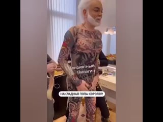 Уберите этого придурка уже из ленты!!!!! Тошнит до невозможности🤢 - Александра Маслухина