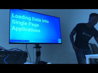 20180314_Vue.js ⧸⧸ Berlin： Meetup 13.03.2018 - Yaw Boakye - Loading data into a Single Page Application