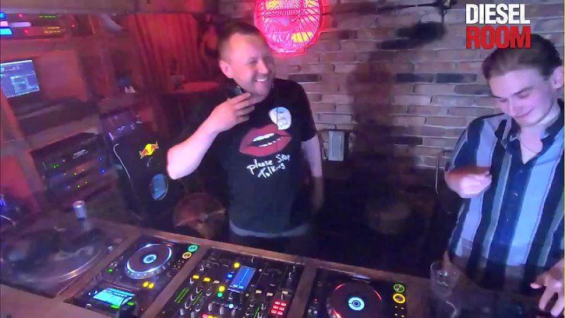 DIESEL ROOM Live