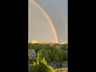 Посмотрите на первую в Петербурге майскую радугу - двойная и сочная☺️