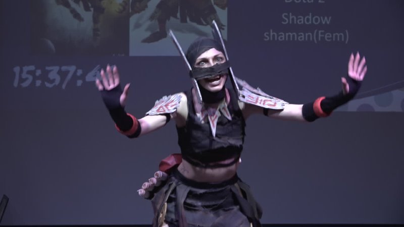 Cosplay defile LUNA Dota 2 Shadow shaman(