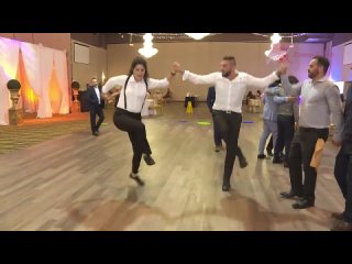 Зажигательный танец ливанской девушки в Канаде. Танец Дабка (дабке, дебка) // Lit Lebanese Dabke Girl Dance in Canada