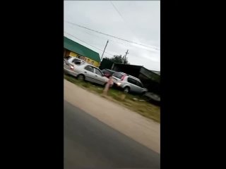 Видео погрома четырех машин в поселке Матырский в Липецке сняли очевидцы

Необычное видео погрома четырех иномарок в поселке Мат