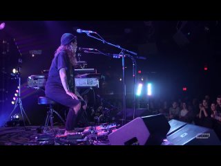 Офигенская Tash Sultana