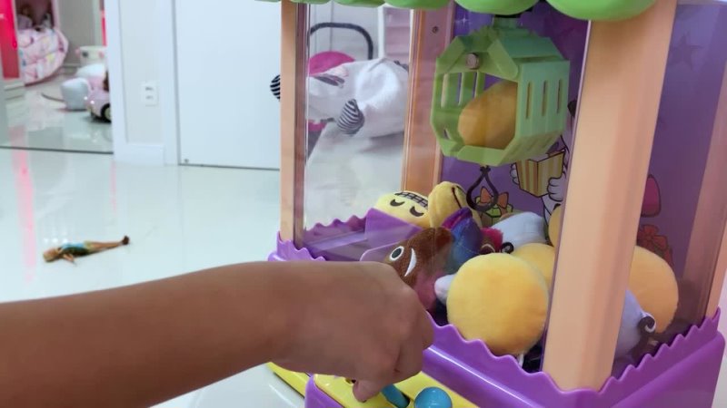 Valentina Pontes ofc Valentina em uma Histórias engraçadas com brinquedos de