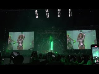 Beyoncé - Cozy / Alien Superstar (Renaissance World Tour - Amsterdam Show 2)