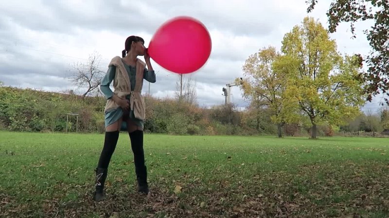 Mylene 36 Inch Red Balloon Popping Outdoor Русская Russian Пизда Pussy Анал Anal Gape