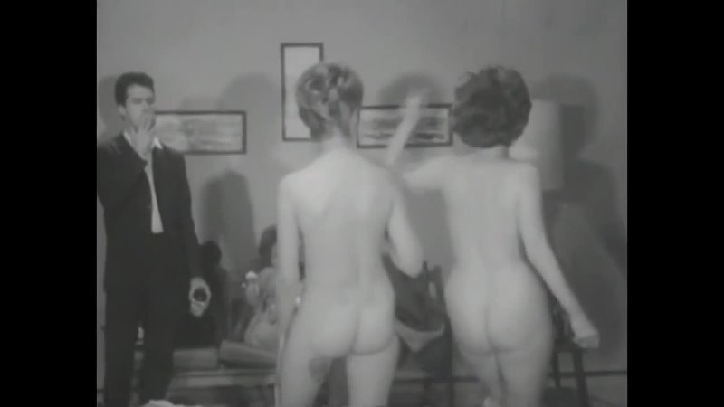 Retro Naked CMNF Party (The Hot Bed, 1965)