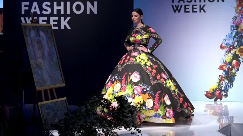 Live: Seasons Fashion Week