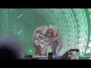 Beyoncé - Alien Superstar (Renaissance World Tour - Paris)