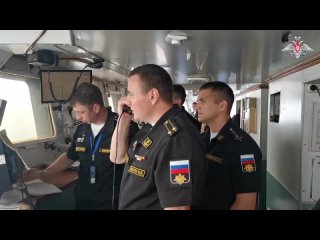 Au cours de l'exercice naval russo-chinois Nord / Interaction - 2023, les tches d'escorte conjointe de navires et le dplace