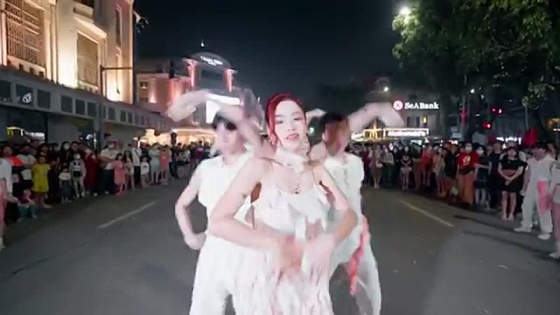 KPOP IN PUBLIC PHỐ Đ I BỘ JISOO(지수) 꽃( FLOWER) 커버댄스 Dance Cover By B