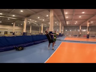 Как научиться подавать в волейболе | КСВ #4 [ENG SUB]