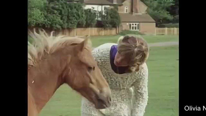 Olivia Newton-John Pony Ride - BBC 1977 Only Olivia