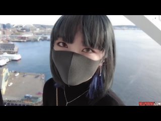 Азиатка в маске подставляет тугую пилотку для реального секса с любовником