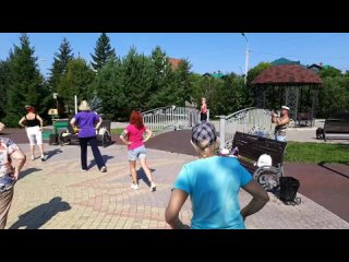 2023-08-06 live: “Солнечный фитнес“ ZUMBA с Элен в “Солнечном круге“ (Омск)