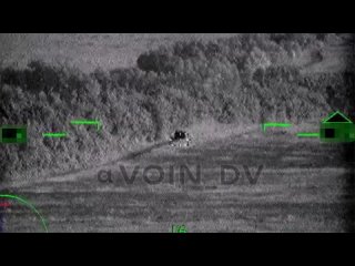 Уничтожение украинской бронетехники экипажем Ка-52 “Аллигатор“ в режиме автоматического сопровождения цели
