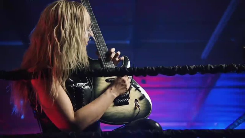 NITA STRAUSS - Victorious.