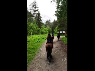 Катание на лошадях в Приэльбрусье
