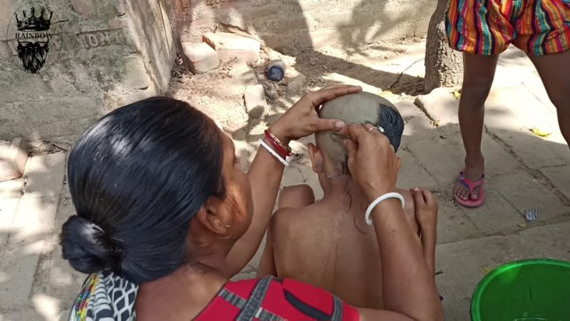 Rainbow beauty tattoo Village Mom Doing Headshave Women Barber Shaving Men In India Women Barber Shave Blade
