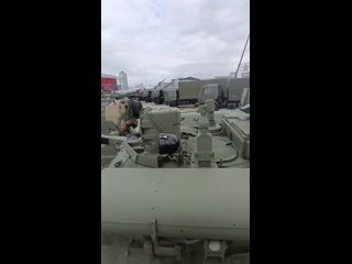 🇷🇺 En el Foro Army 2023 presentan además el nuevo BMP-2M, dotado con el módulo de combate Berezhok
