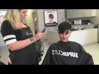 - Crystal： She Finally Gets The Short Pixie Cut Shes Wanted (YT Original)