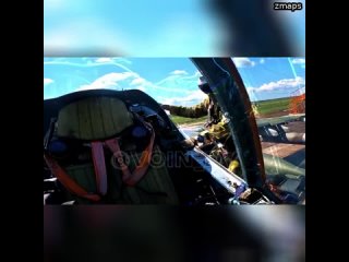 Работа экипажей штурмовиков пары Су-25СМ3 ВВО ВКС России на Южно-Донецком направлении. Видео: @voin_