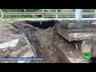 Полицейские Приморья продолжают помогать гражданам в условиях тропических ливней